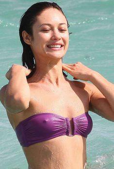 Ольга Куриленко в фиолетовом купальнике в Майами